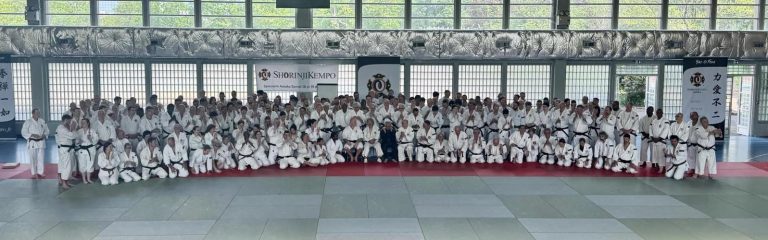 au stage national de la FFSK à Paris les 18 et 19 avril 2026, séminaire spécial pour les 80 ans de Sensei AOSAKA